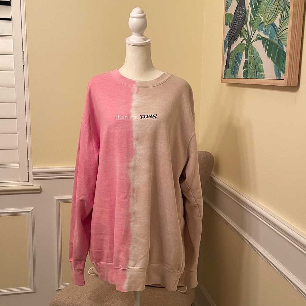 Ariana Grande SWT crewneck RARE